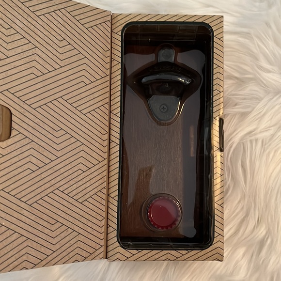 New! Magnetic Bottle Opener - Picture 3 of 4